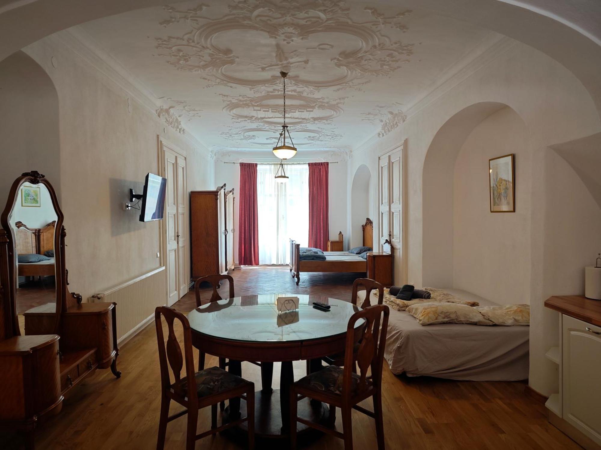 Clasic Studio Central Braşov Eksteriør billede